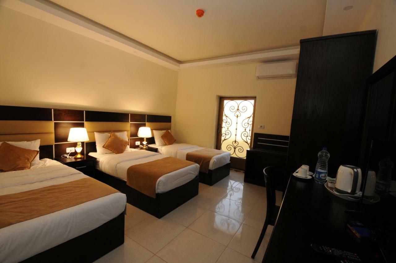 Shaqilath Hotel Wadi Musa Exterior foto