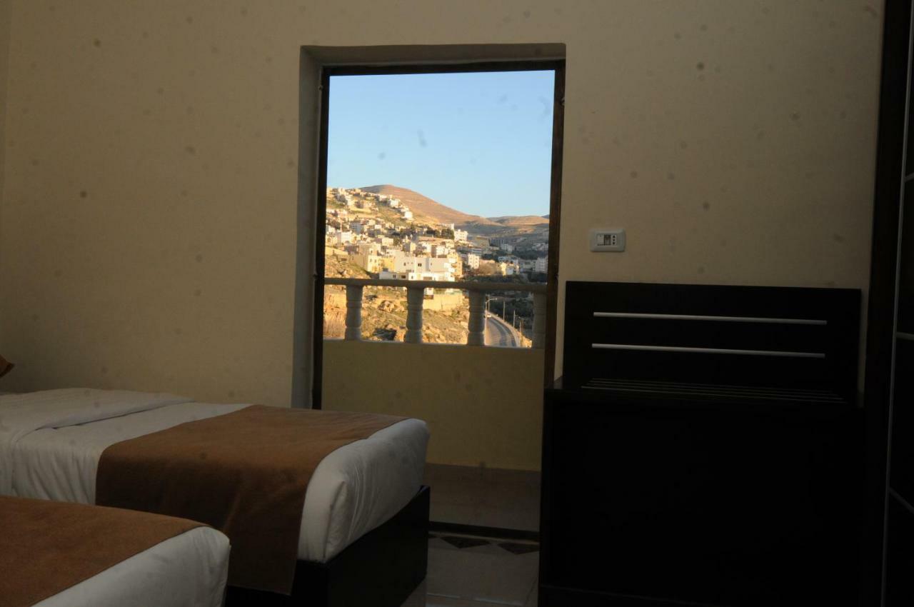 Shaqilath Hotel Wadi Musa Exterior foto